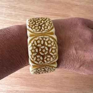 Tiki Bangle Bracelet Cuff Vintage Celluloid (Possibly Bakelite) Floral
